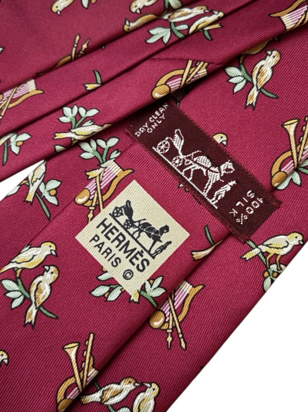 HERMÈS silk tie
